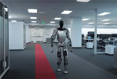 特斯拉人形機(jī)器人亮相門(mén)店 2萬(wàn)美元售價(jià)背后的軟硬件研發(fā)突破